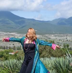 Meet your Posher, Andrea